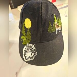Snapback wolf nature cap